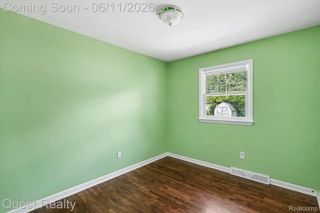 6736 Cloverton Drive Waterford Charter Township MI 48329