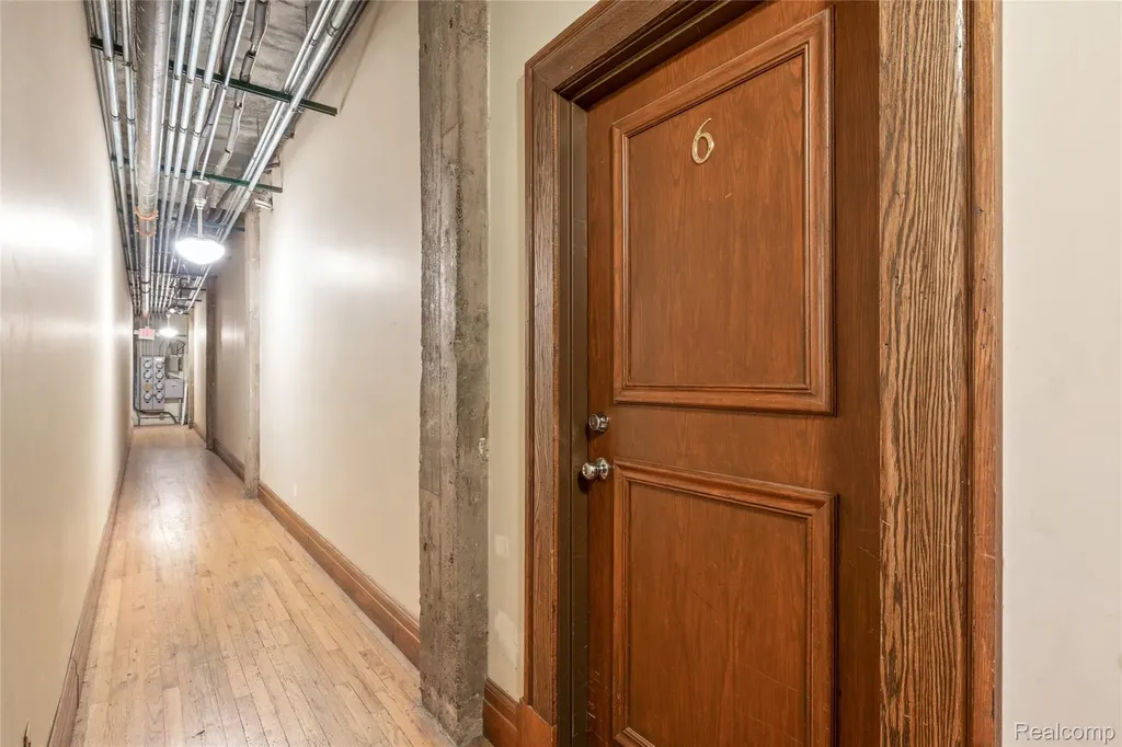 3139 Woodward Avenue Detroit City MI 48201