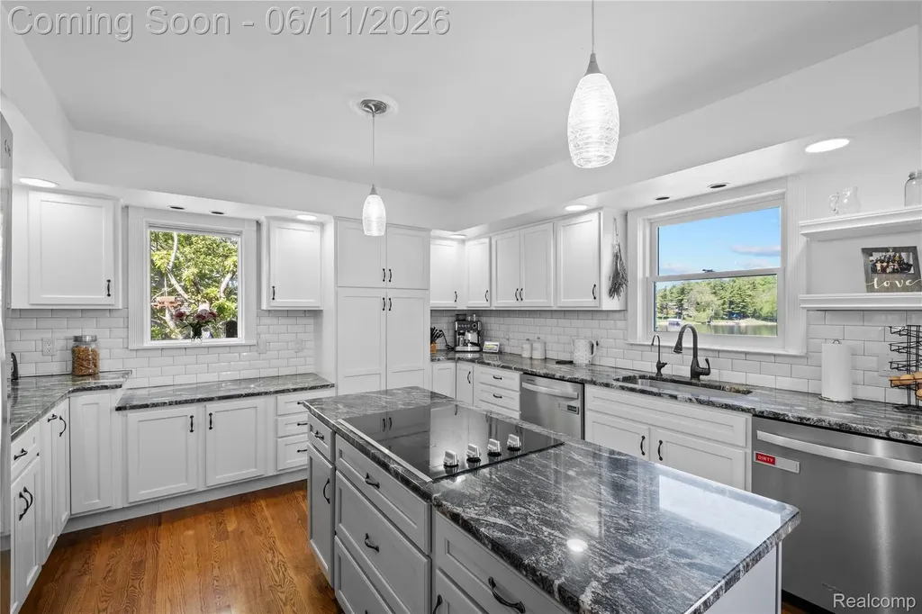 1154 Lake Valley Drive Fenton Charter Township MI 48430