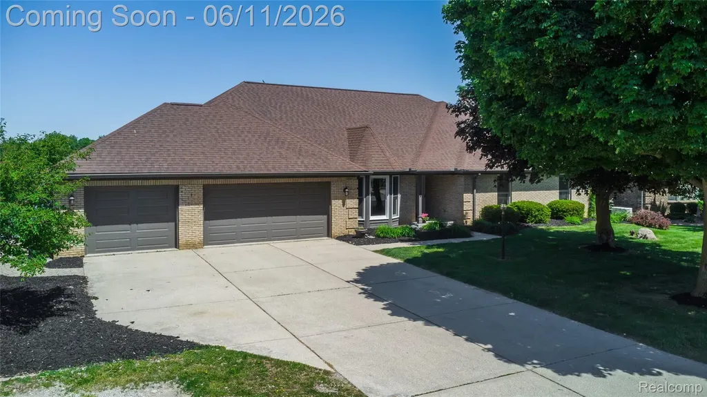 1154 Lake Valley Drive Fenton Charter Township MI 48430