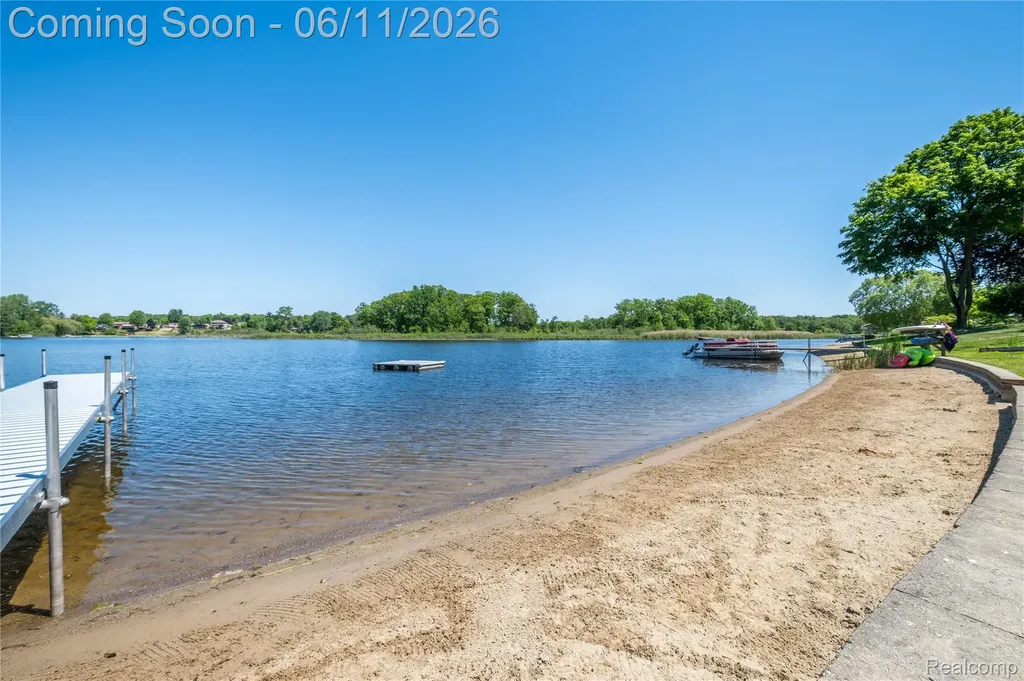 1154 Lake Valley Drive Fenton Charter Township MI 48430