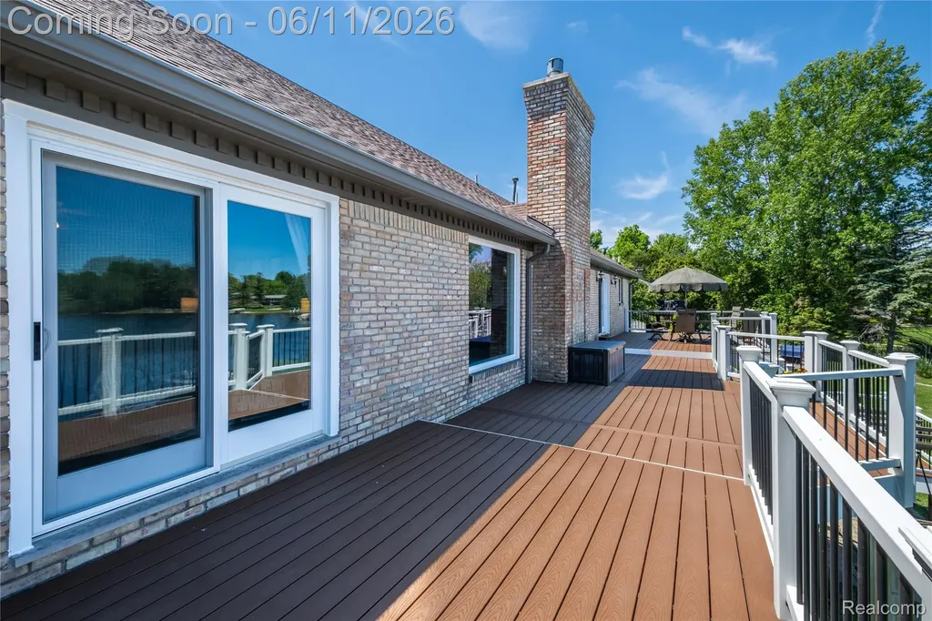 1154 Lake Valley Drive Fenton Charter Township MI 48430