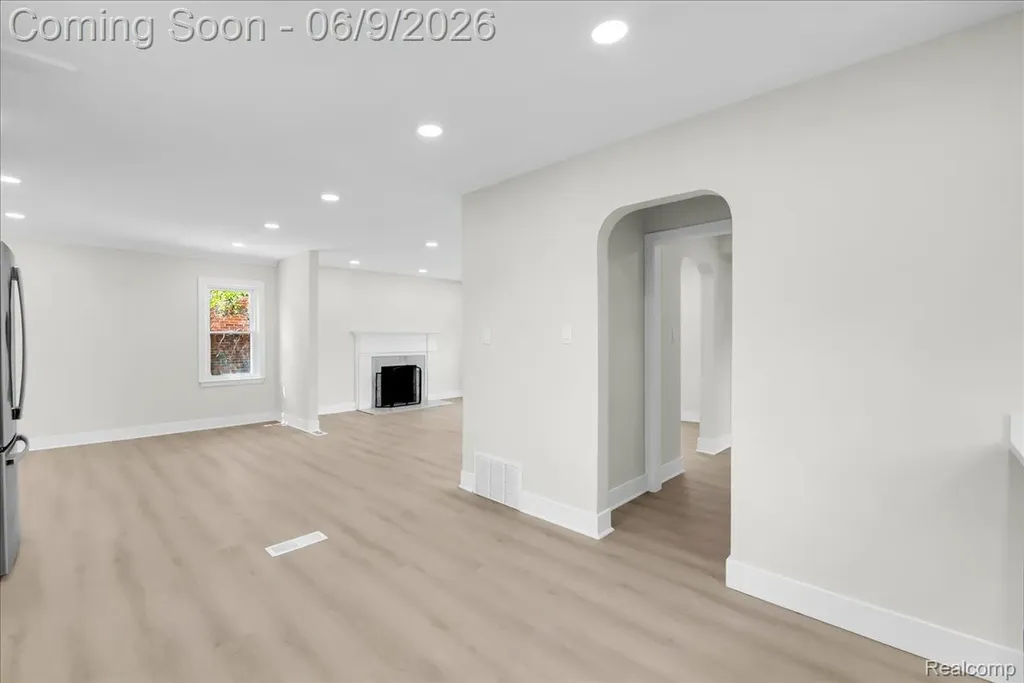 16904 Pierson Street Detroit City MI 48219