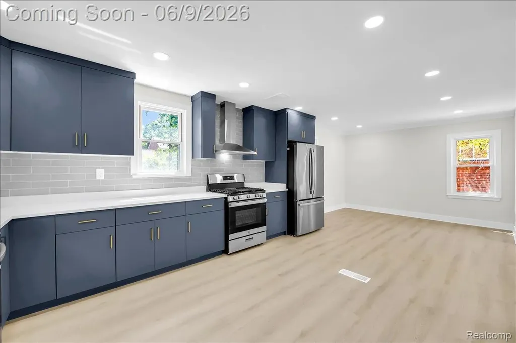 16904 Pierson Street Detroit City MI 48219
