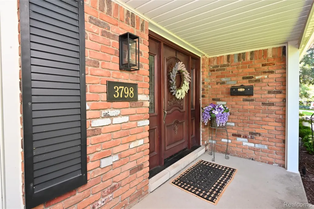 3798 Ledge Drive Troy City MI 48084