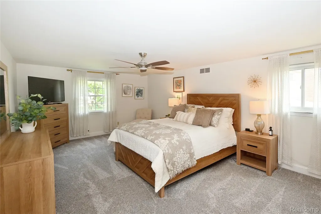 3798 Ledge Drive Troy City MI 48084