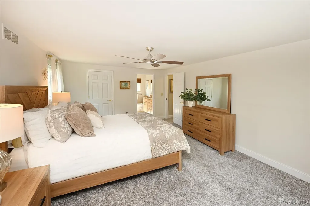 3798 Ledge Drive Troy City MI 48084