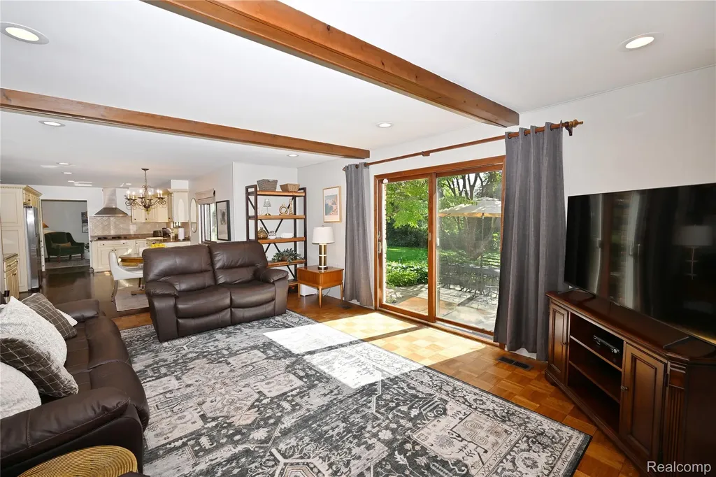3798 Ledge Drive Troy City MI 48084