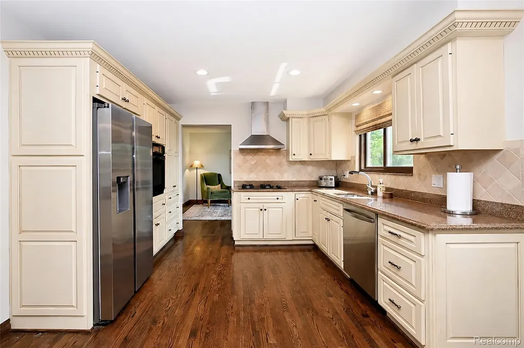 3798 Ledge Drive Troy City MI 48084