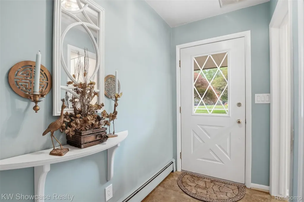 27221 Apple Tree Lane Franklin Village MI 48025