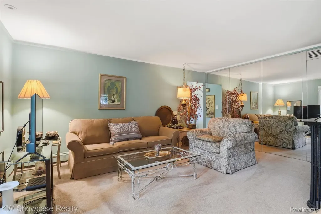 27221 Apple Tree Lane Franklin Village MI 48025