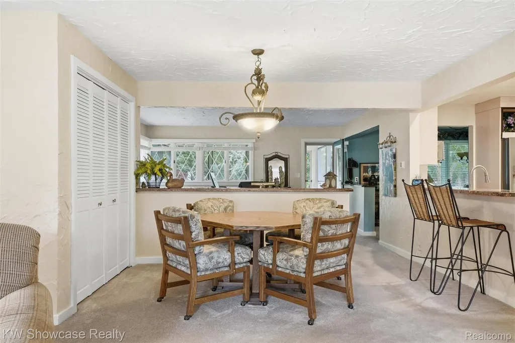 27221 Apple Tree Lane Franklin Village MI 48025