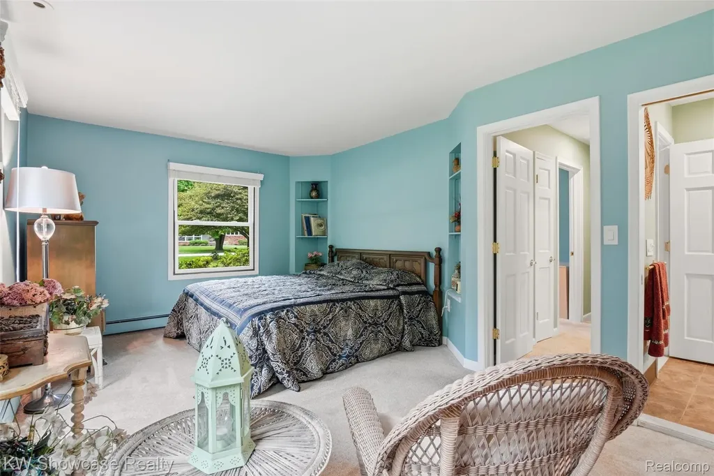 27221 Apple Tree Lane Franklin Village MI 48025
