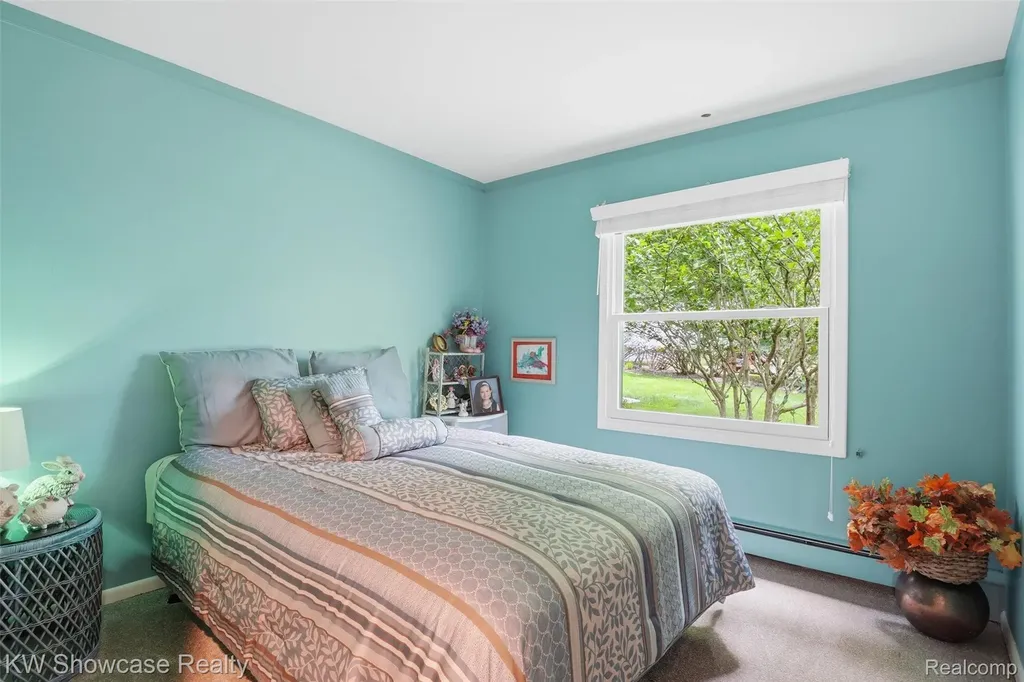 27221 Apple Tree Lane Franklin Village MI 48025