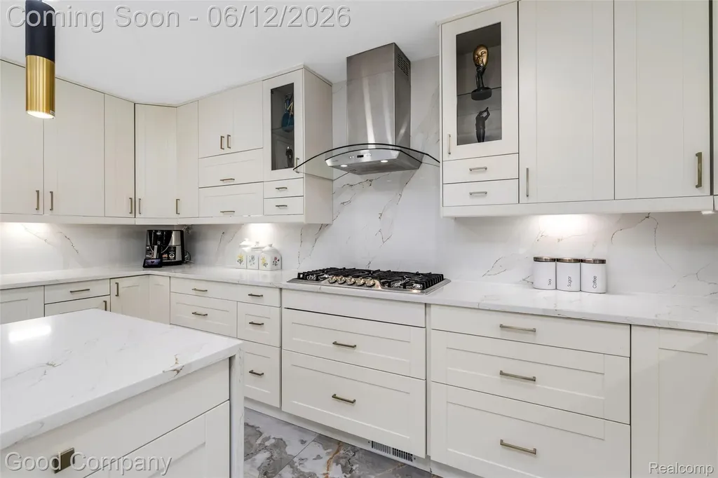 3176 Chambord Drive West Bloomfield Charter Township MI 48323