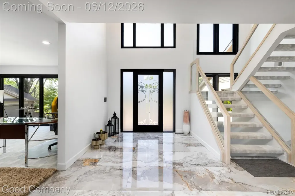 3176 Chambord Drive West Bloomfield Charter Township MI 48323