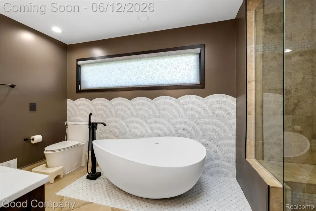 3176 Chambord Drive West Bloomfield Charter Township MI 48323