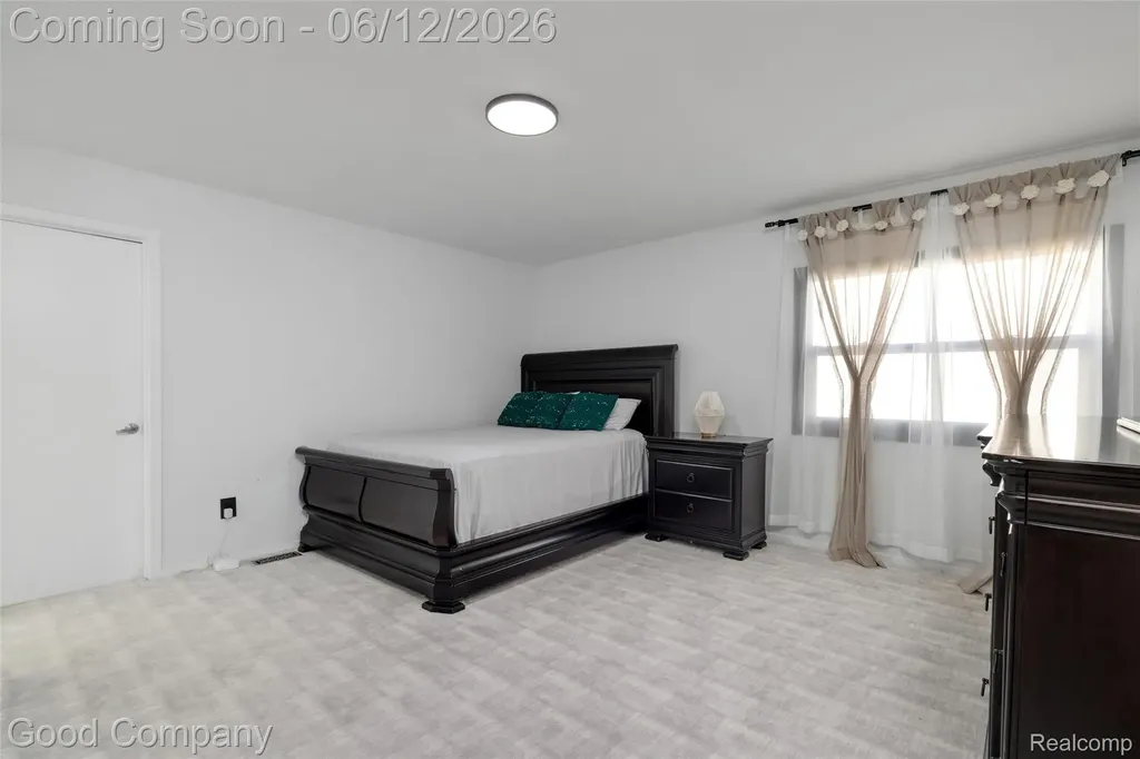 3176 Chambord Drive West Bloomfield Charter Township MI 48323