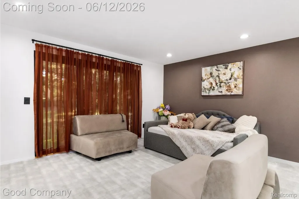3176 Chambord Drive West Bloomfield Charter Township MI 48323