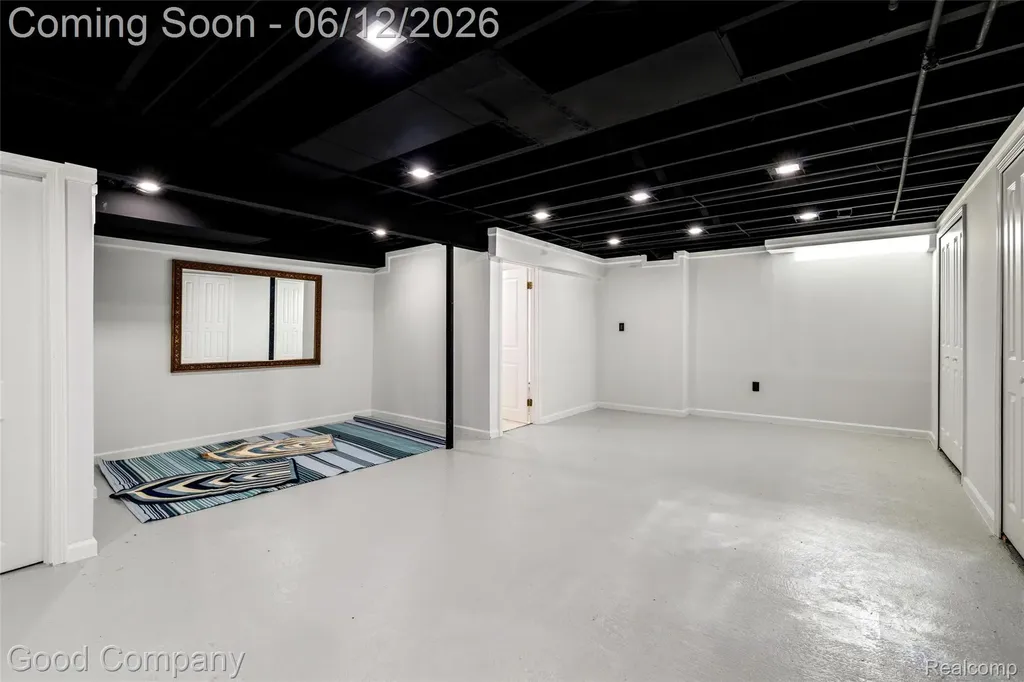 3176 Chambord Drive West Bloomfield Charter Township MI 48323