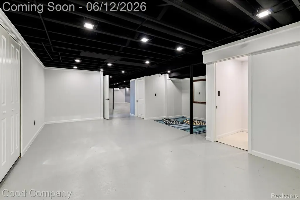 3176 Chambord Drive West Bloomfield Charter Township MI 48323