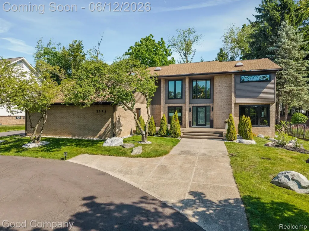 3176 Chambord Drive West Bloomfield Charter Township MI 48323