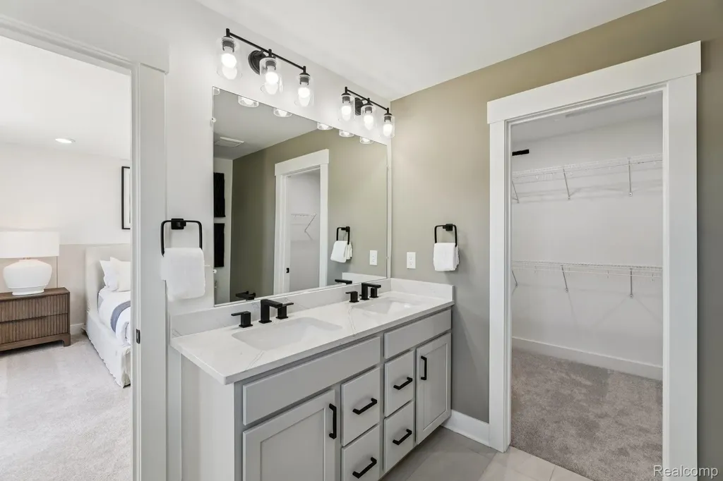289 Lantana Drive Brighton City MI 48116