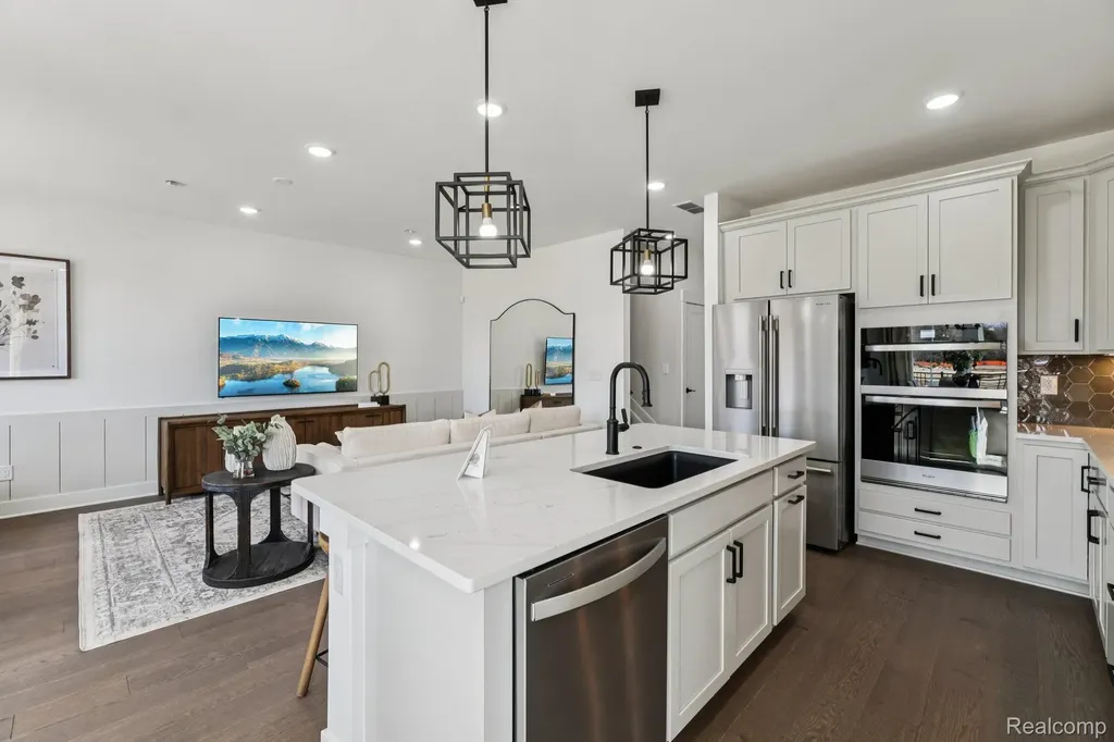 289 Lantana Drive Brighton City MI 48116