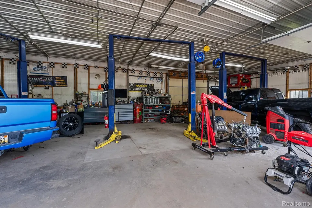 4114 E Michigan Avenue Leoni Township MI 49202