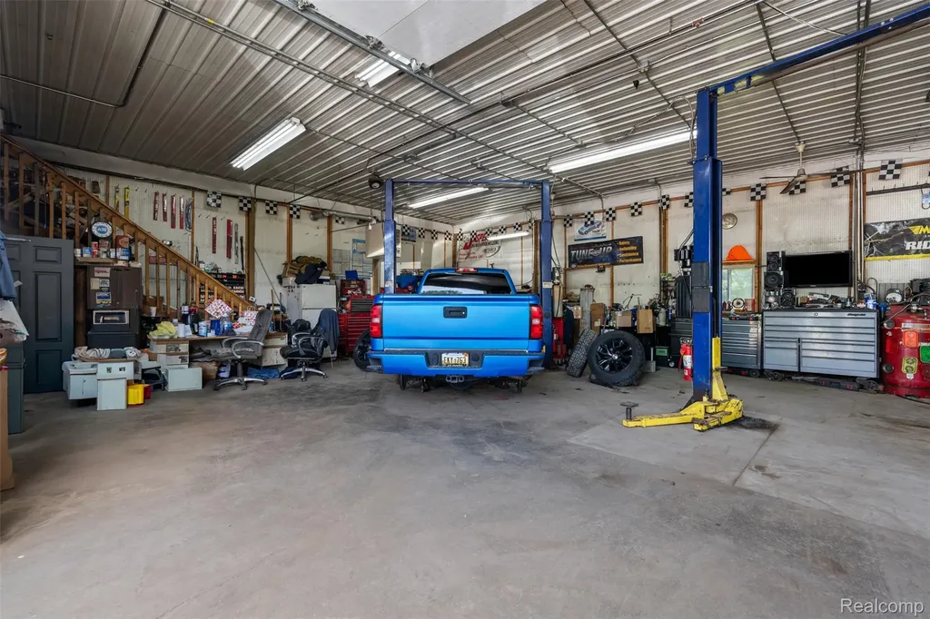 4114 E Michigan Avenue Leoni Township MI 49202