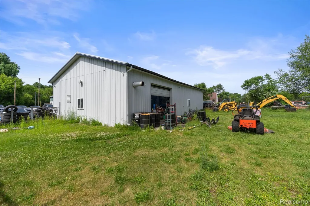 4114 E Michigan Avenue Leoni Township MI 49202