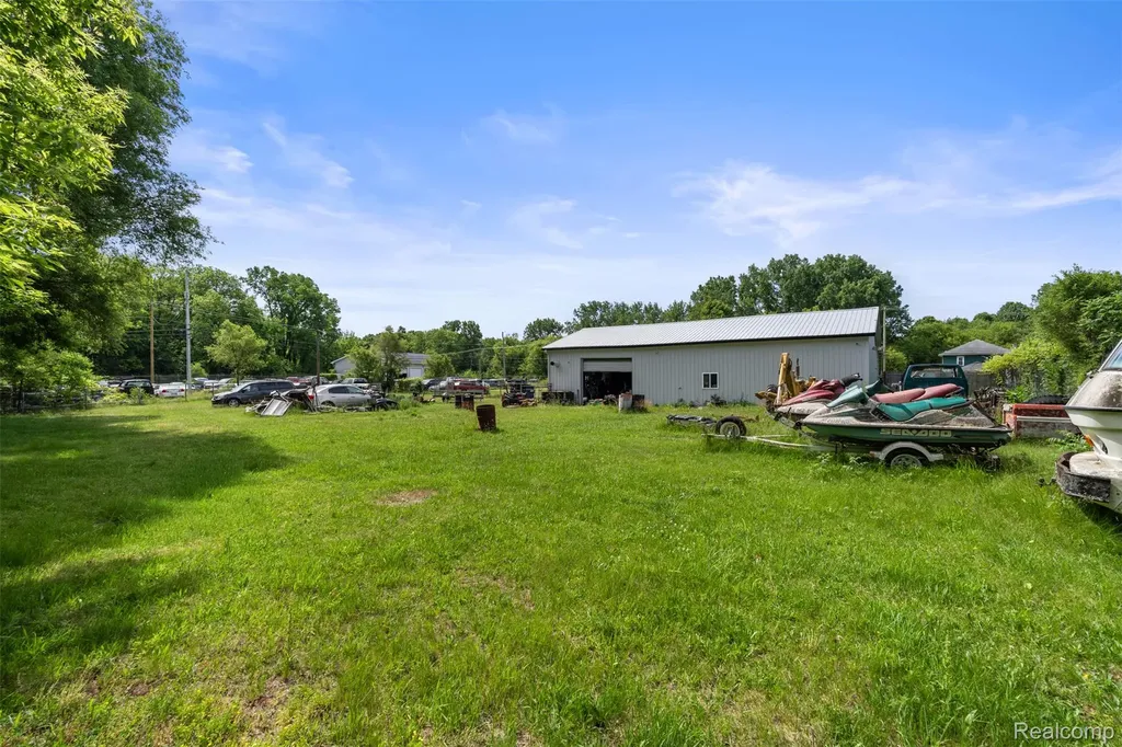 4114 E Michigan Avenue Leoni Township MI 49202