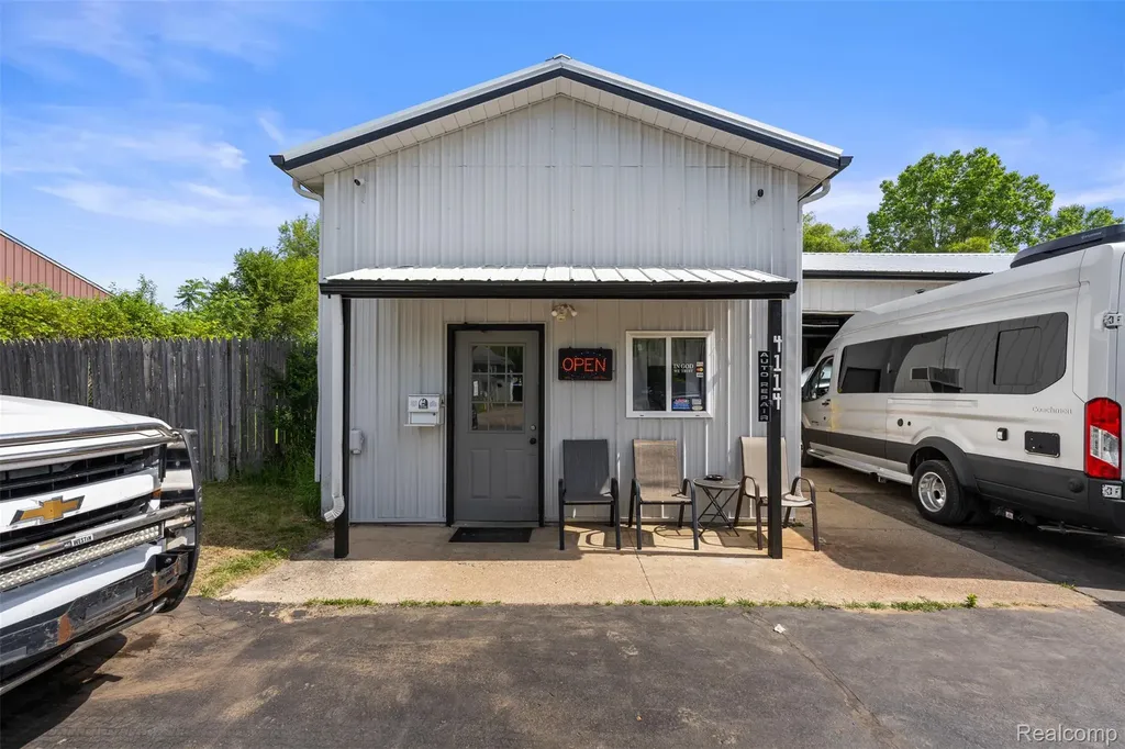 4114 E Michigan Avenue Leoni Township MI 49202