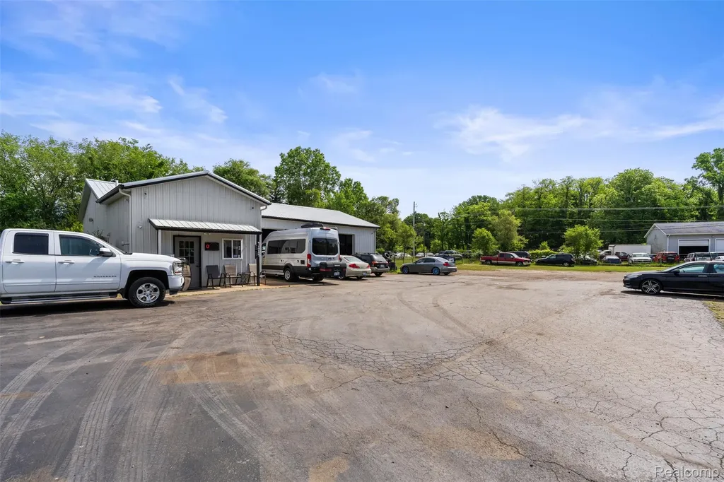 4114 E Michigan Avenue Leoni Township MI 49202