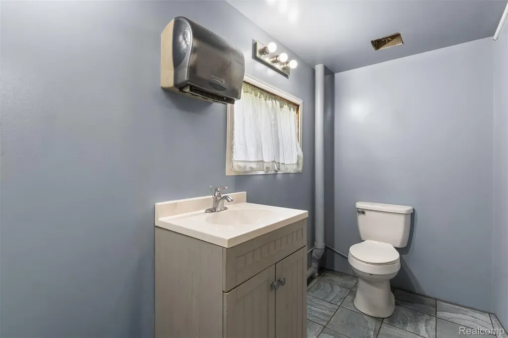 4114 E Michigan Avenue Leoni Township MI 49202