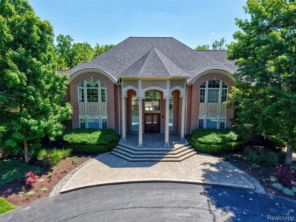 8479 Misty Meadows Grand Blanc Charter Township MI 48439