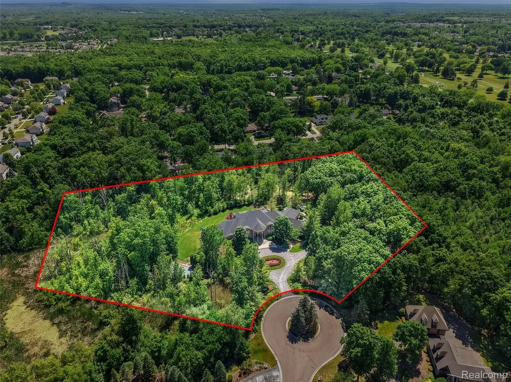 8479 Misty Meadows Grand Blanc Charter Township MI 48439