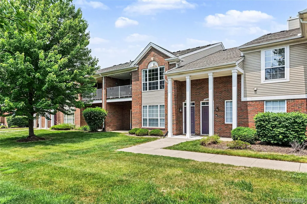 16440 Dominion Drive Macomb Township MI 48044