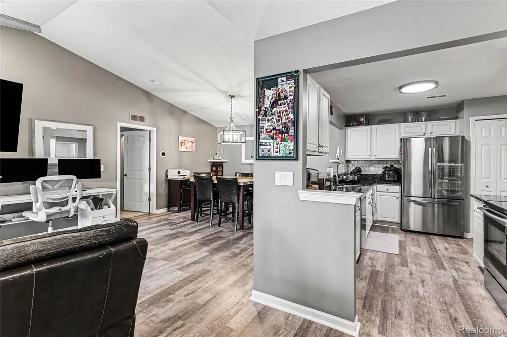 16440 Dominion Drive Macomb Township MI 48044