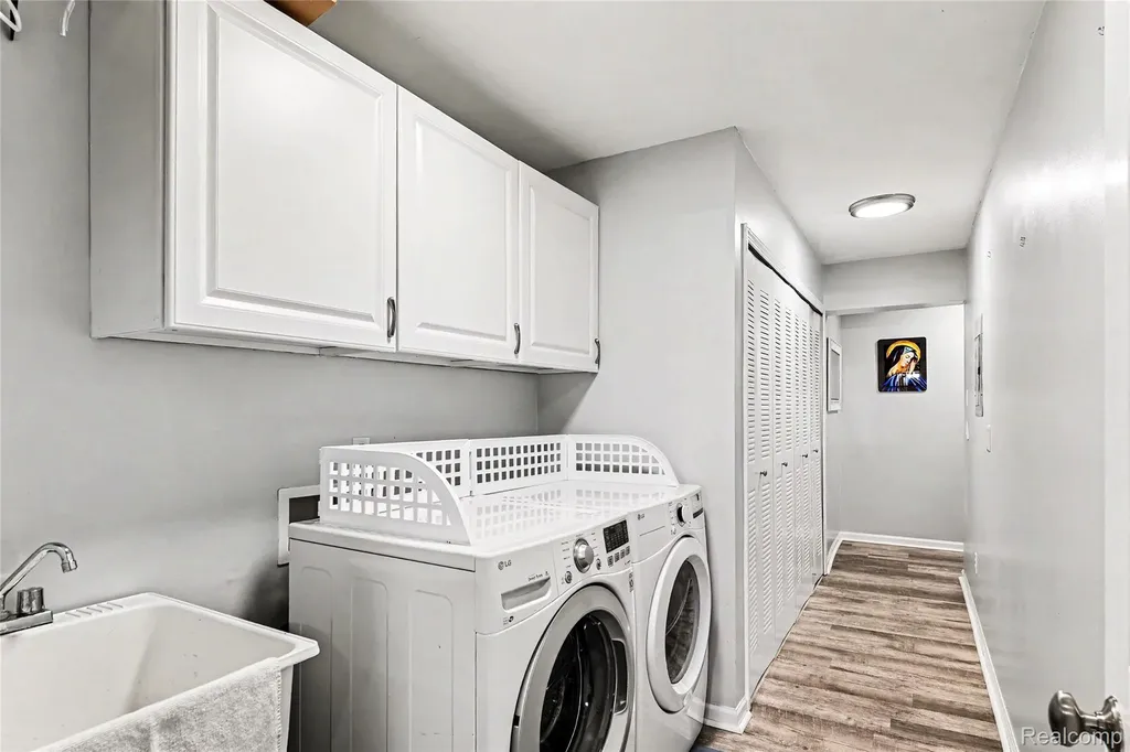 16440 Dominion Drive Macomb Township MI 48044