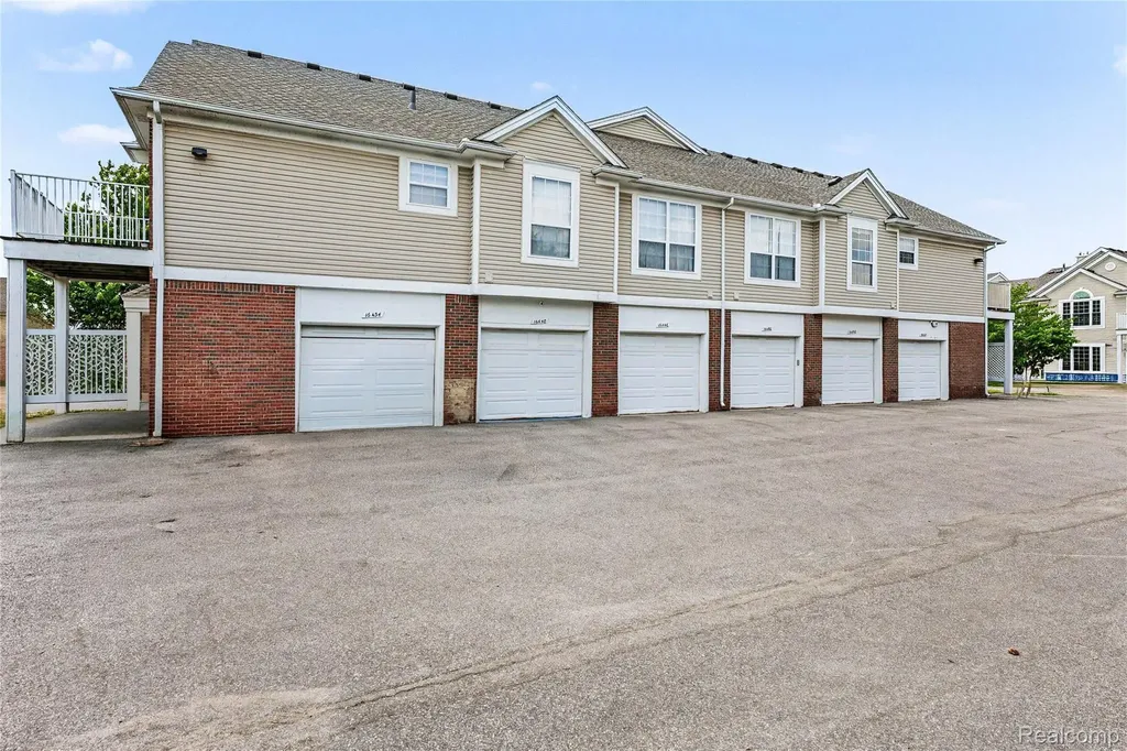 16440 Dominion Drive Macomb Township MI 48044