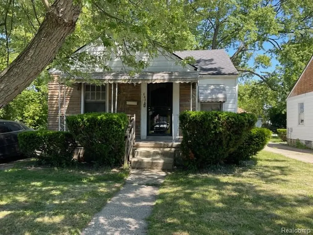 8426 Auburn Street Detroit City MI 48228