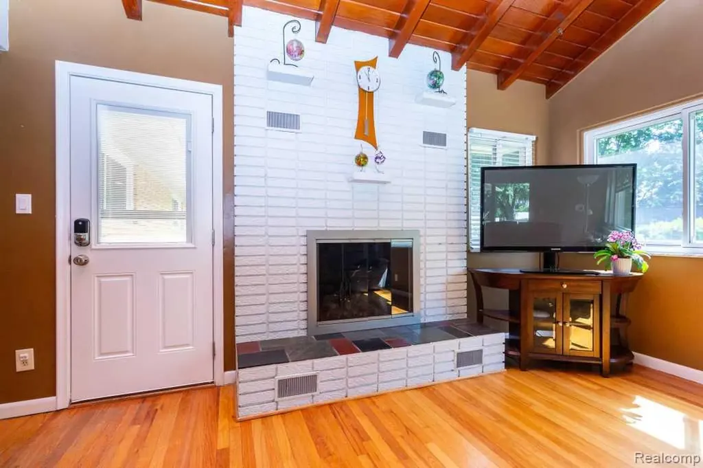 31641 Rocky Crest Farmington Hills City MI 48336