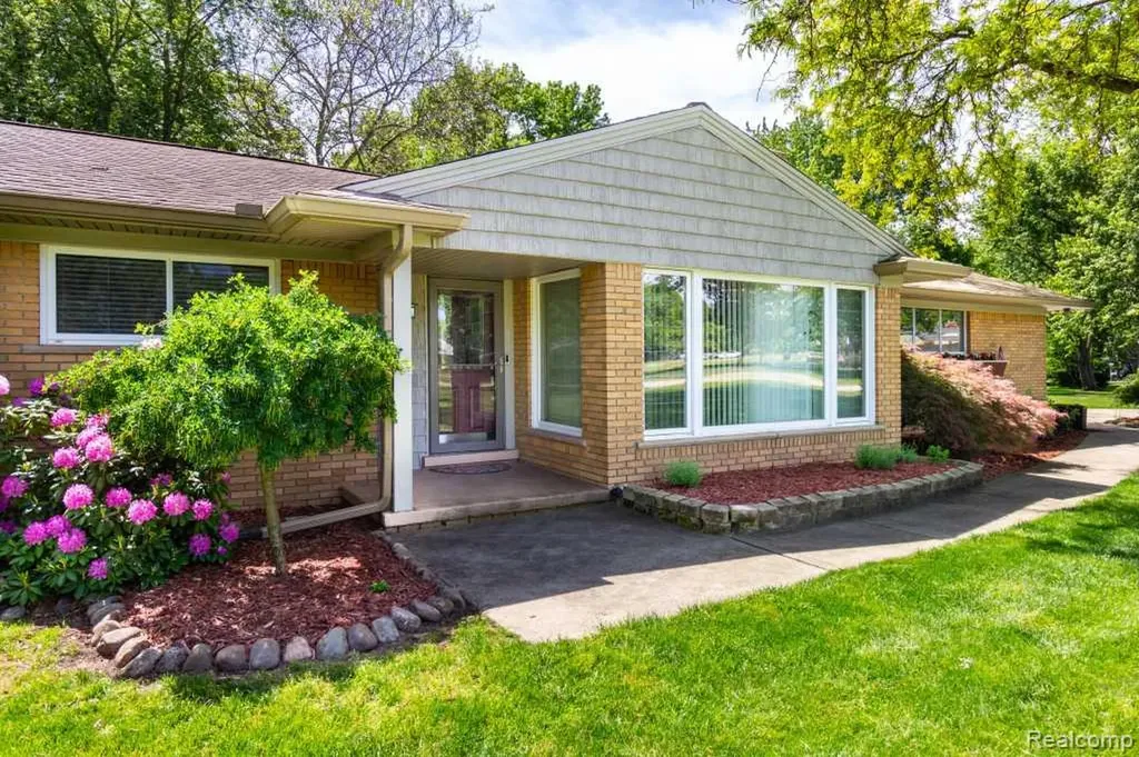 31641 Rocky Crest Farmington Hills City MI 48336