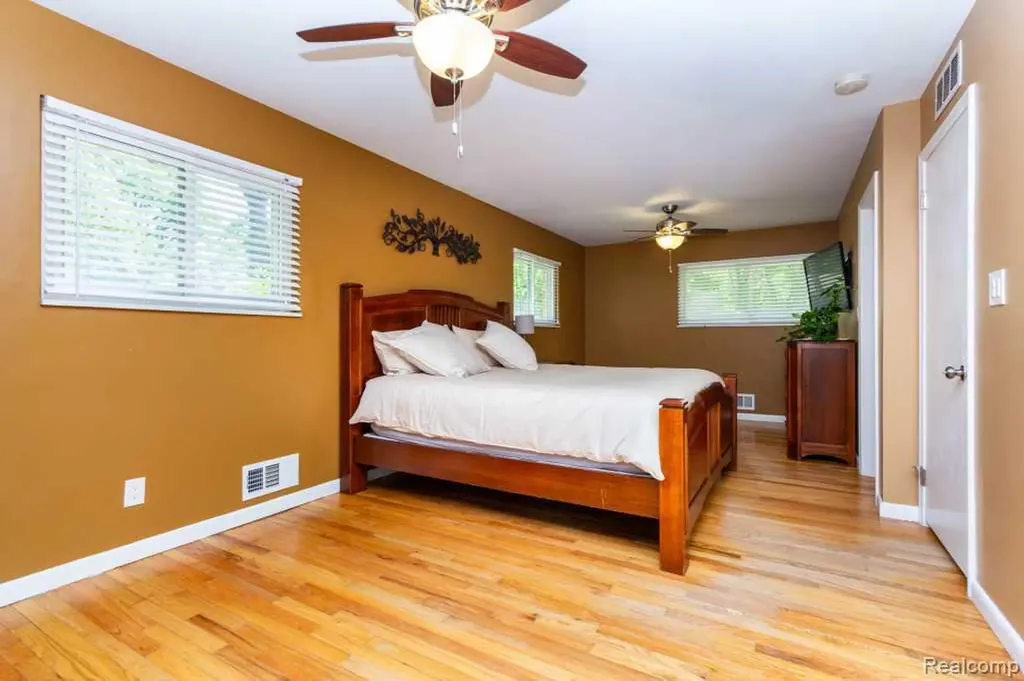 31641 Rocky Crest Farmington Hills City MI 48336