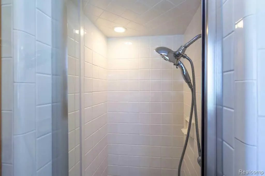 31641 Rocky Crest Farmington Hills City MI 48336