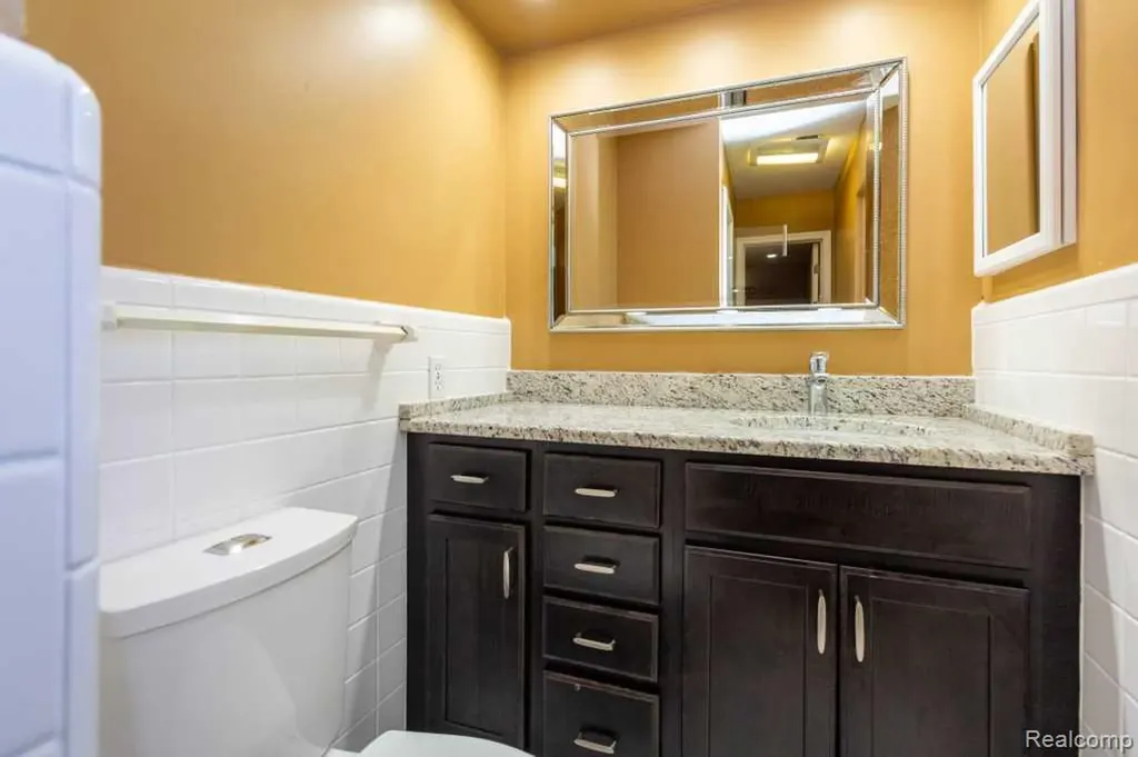 31641 Rocky Crest Farmington Hills City MI 48336