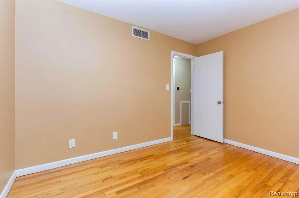 31641 Rocky Crest Farmington Hills City MI 48336