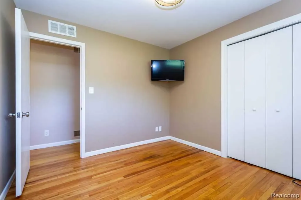31641 Rocky Crest Farmington Hills City MI 48336