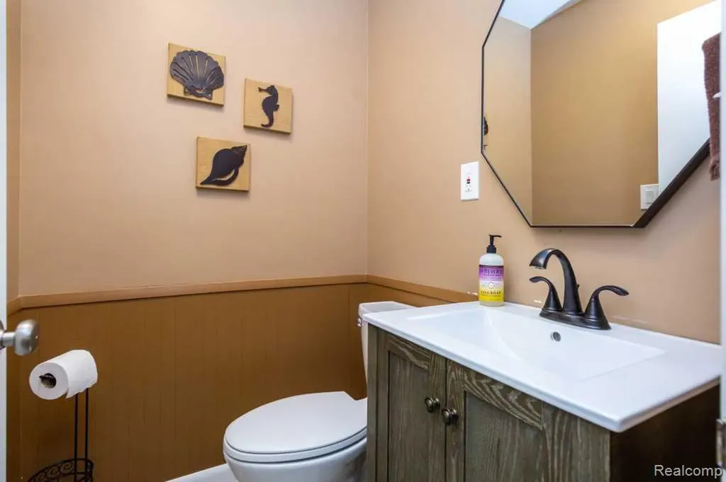 31641 Rocky Crest Farmington Hills City MI 48336